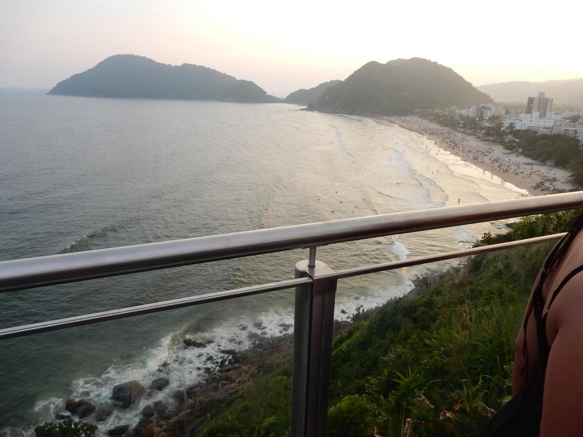 Casa Sete Enseada Ar Cond Suite E Estacionamento Gratis E Uma Otima Localizacao Na Enseada Guarujá Exteriér fotografie